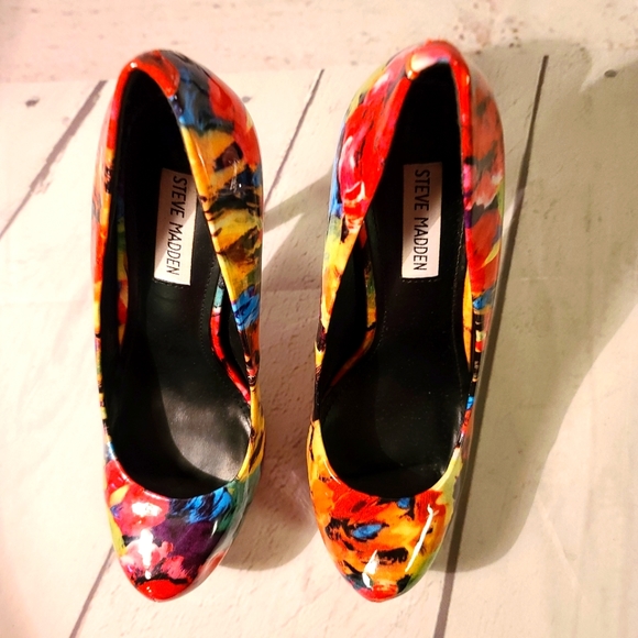 STEVE MADDEN "NALA" PLATFORM HEELS - Picture 3 of 9